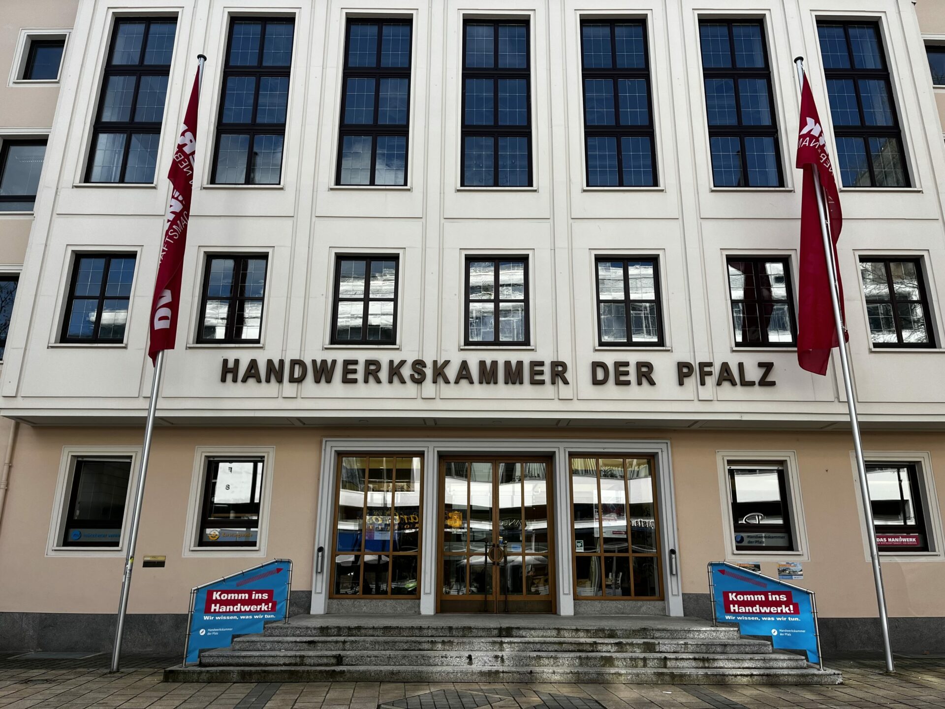 Berufsbildungs Und Technologiezentrum Der Handwerkskammer Der Pfalz antenne-kl.de